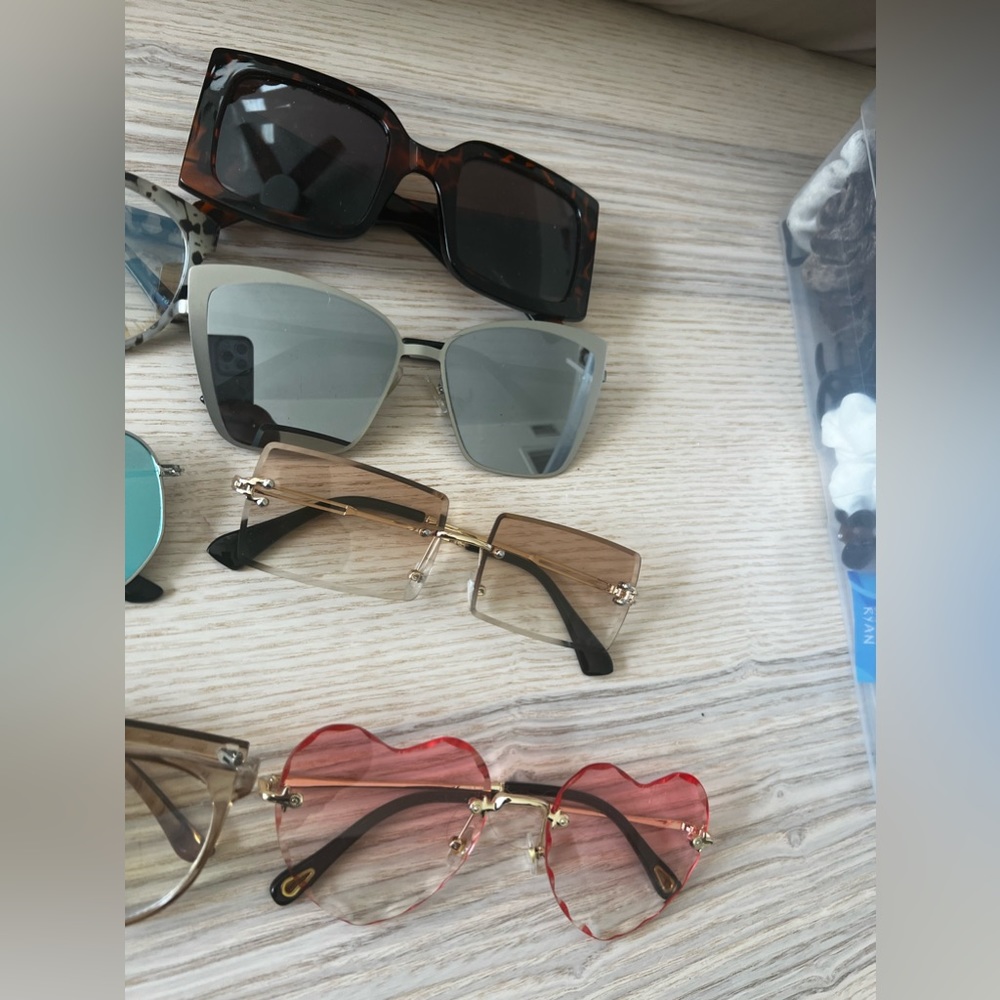 SUNGLASSES - Picture 3 of 4